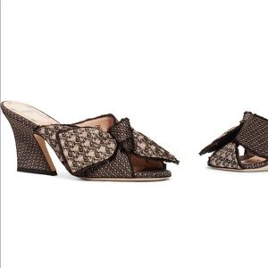 BNIB FENDI BOW SLIDE SANDALS